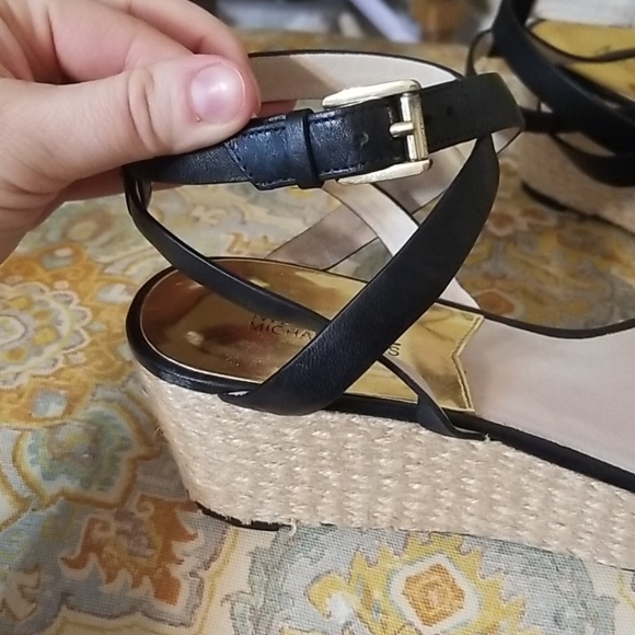 Michael Kors black strappy sandals - Picture 2 of 5